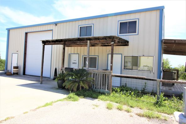 347 FM 289, Comfort, TX 78013
